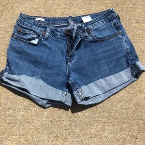 Dark blue jean shorts 🤍⭐️